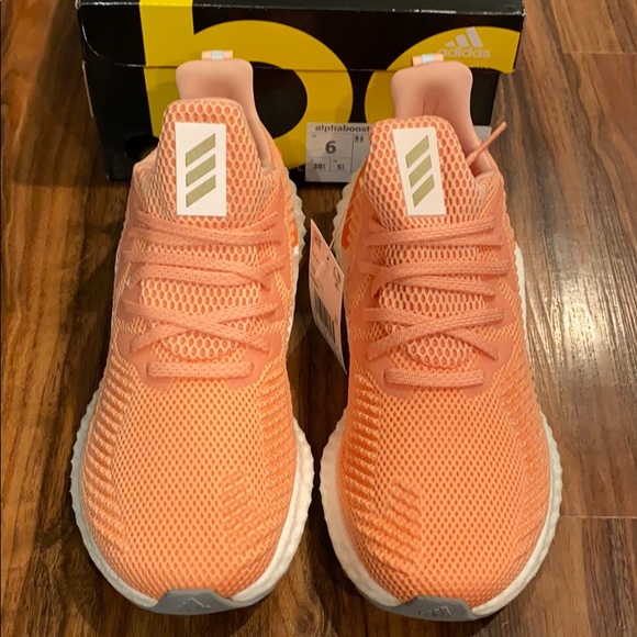 Adidas Alphaboost, 6, NWT - Picture 4 of 14